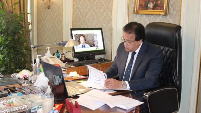 وزير التعليم العالي يعلن فتح باب التقدم لمنح مشروعات بحوث في مجالات الصحة والزراعة والصناعة