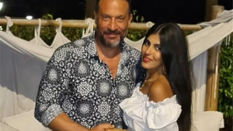 ”أجمل وأرق وأجدع زوجة”.. ماجد المصري يحتفل بعيد زواجه