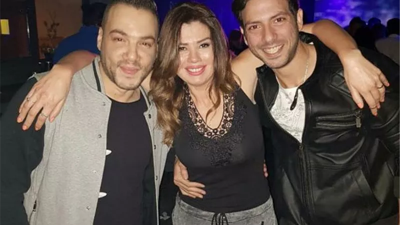 رانيا فريد شوقي تخطف الأضواء بعد ظهورها برفقة أبناء شقيقتها
