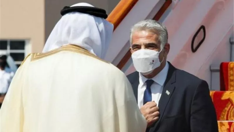 وزير الخارجية الإسرائيلي يصل إلى البحرين في زيارة تاريخية