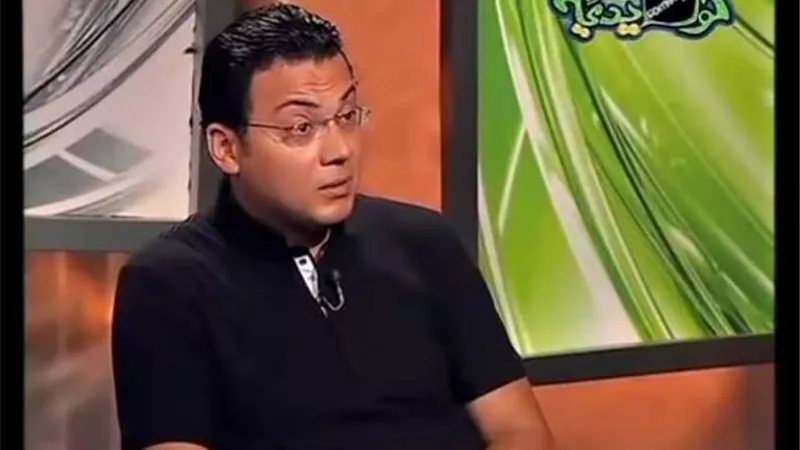 الموت يفجع الفنان عمرو رمزى