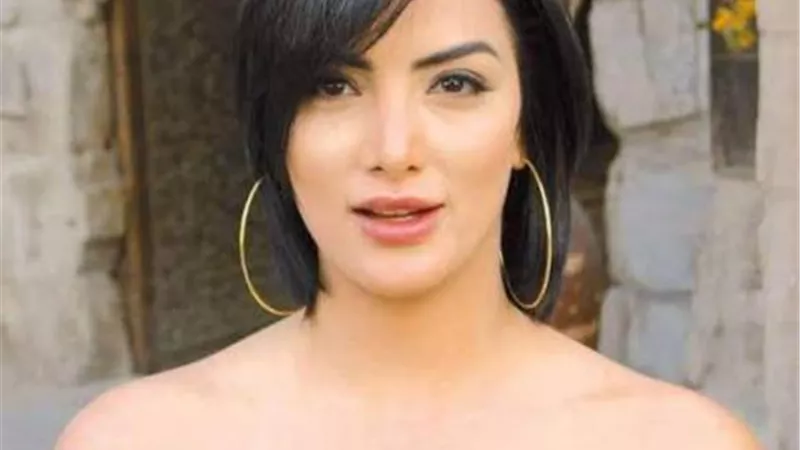 حورية فرغلى تواصل تصوير دورها فى مسلسل ”أيام وبنعيشها”