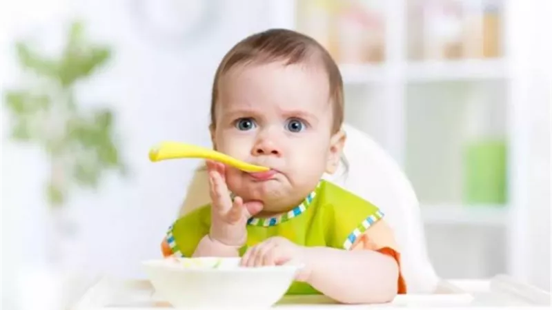 هذه الأطعمة ممنوعة للمولود.. تعرفي عليها