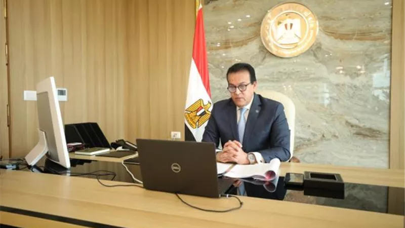 وزير التعليم العالي يشارك في الدورة الـ18 للمائدة المستديرة الوزارية لمنتدى العلوم والتكنولوجيا