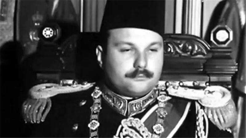 أصر على وداع رسمى بـ 21 طلقة .. آخر لحظات الملك فاروق فى مصر