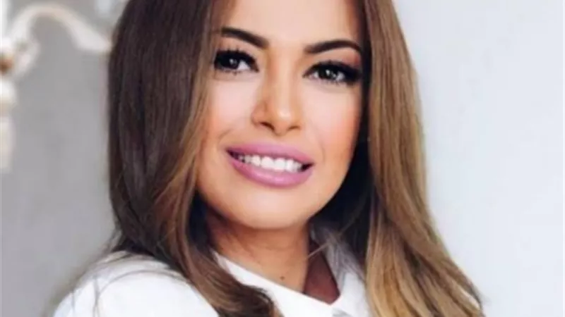 ”قبل الأربعين” يعيد داليا مصطفي إلي السينما