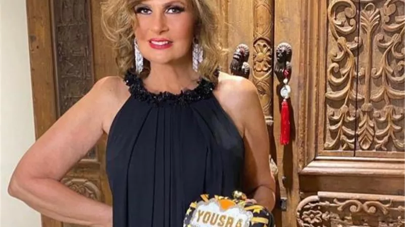بالصور.. يسرا تتألق بالأسود فى أحدث ظهور لها