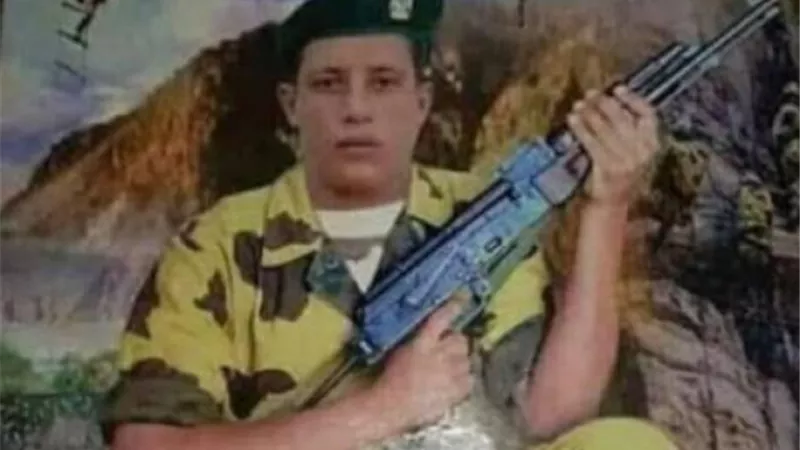 بالزى العسكرى.. حمو بيكا يحتفل بذكرى انتصارات أكتوبر