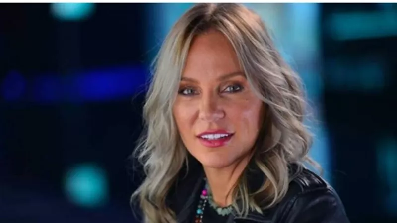شيرين رضا تعبر عن إعجابها بمسلسل ”مدرسة الروابي للبنات”