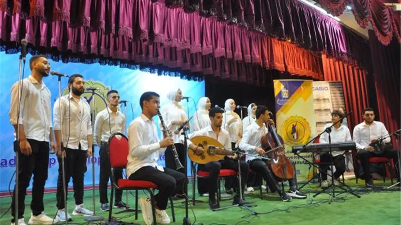 بالصور .. معهد اعداد القادة يختتم المهرجان الغنائي للجامعات احتفالا بانتصارات أكتوبر