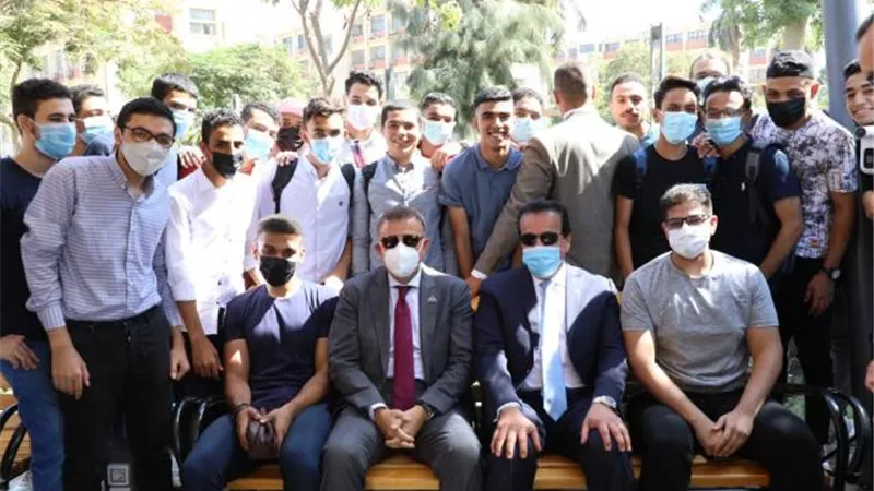 بالصور .. وزير التعليم العالي يتفقد جامعة عين شمس في اليوم الأول للعام الدراسي الجديد