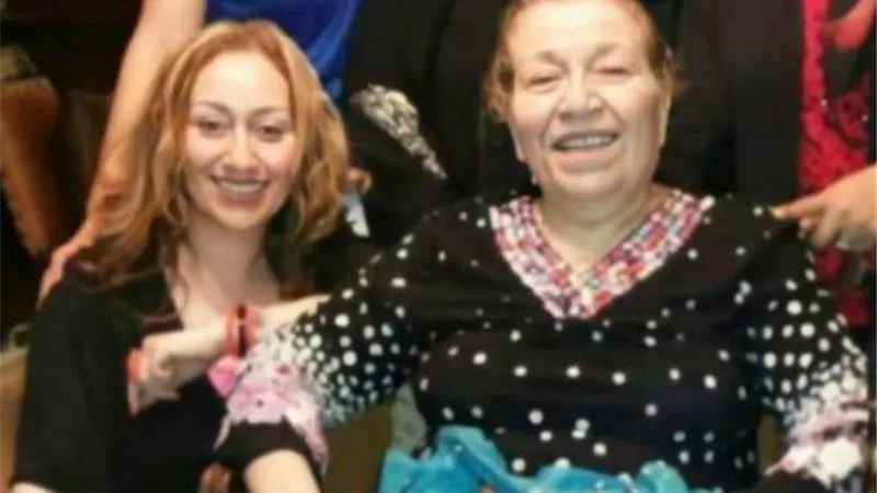 بالصور.. أول ظهور لوالدة الفنان احمد مكى على السوشيال ميديا