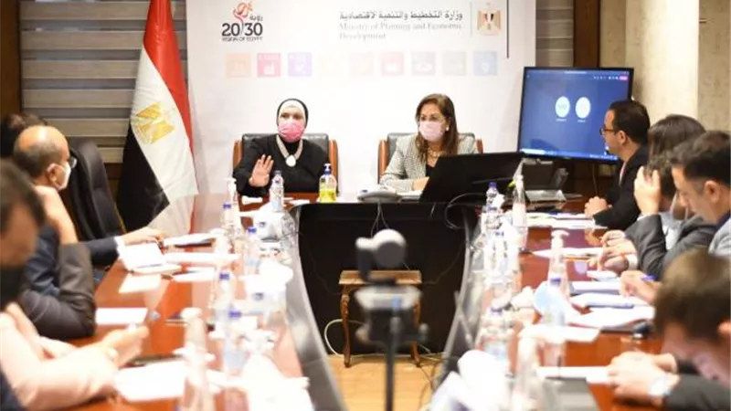 نيفين جامع : نستهدف إنشاء مجمعات صناعية و حرفية في القرى الأم في إطار مبادرة حياة كريمة