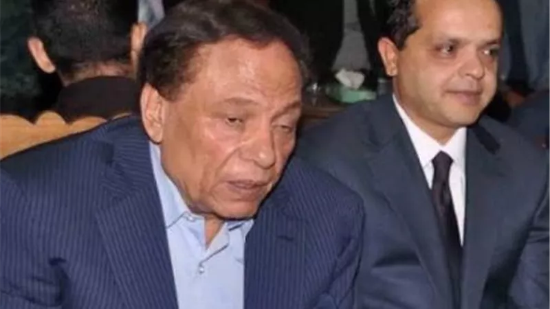 الكوميديان الصغير.. لماذا أزعج نجاح محمد هنيدي الزعيم عادل إمام؟