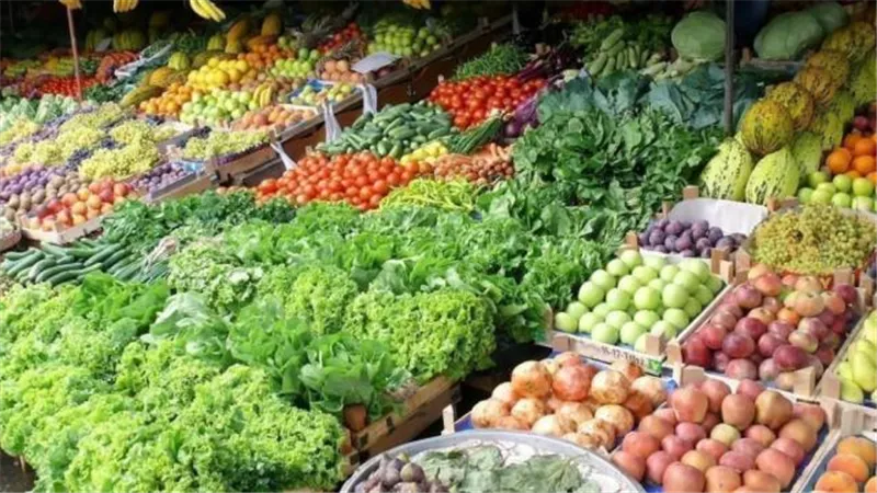 بورصة الأسعار| استقرار فى أسعار الخضراروات بسوق الجملة