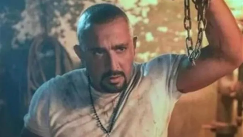 أحمد السقا: محمد سامى كلمة السر وراء أخطاء  مسلسل ”نسل الاغراب”وندمت على مشهد فى فيلم ”الجزيرة” ولا أتدخل فى اختيارات أبنى الفنية