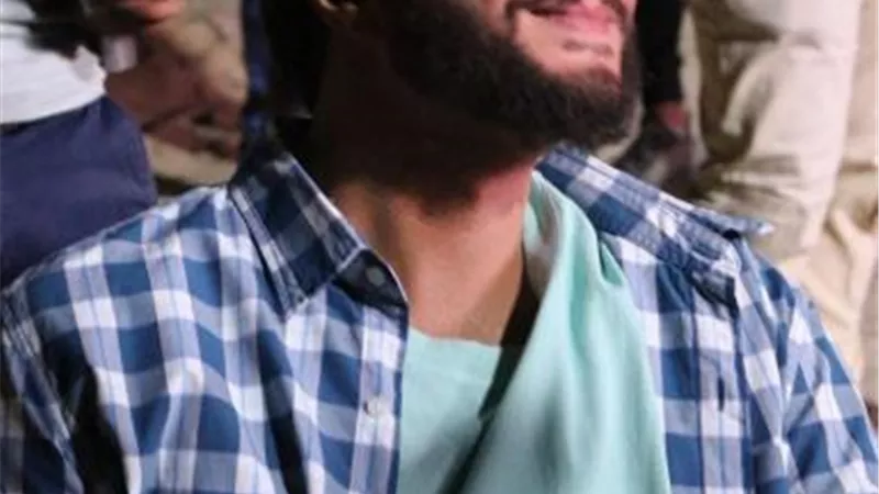 أحمد الفيشاوي يوجه رسالة شكر لفريق عمل فيلم ”30 مارس”