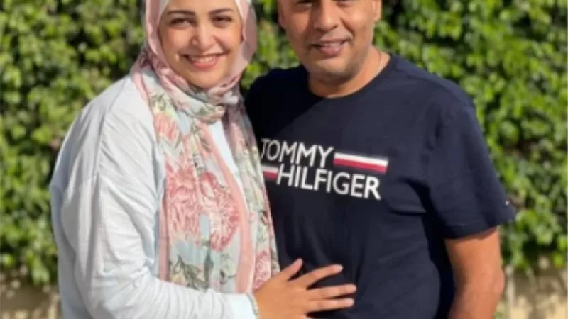 محمود عبد المغنى يغازل زوجته بكلمات رومانسية