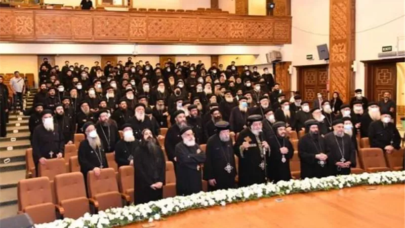 وكيل البطريركية بالإسكندرية يوضح 3 صفات تُميز البابا تواضروس.. تعرف عليهم