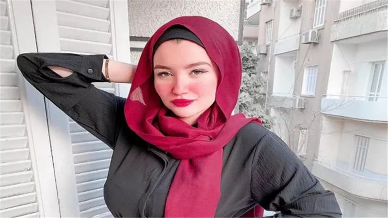 اليوم.. الحكم على حنين حسام ومودة الأدهم