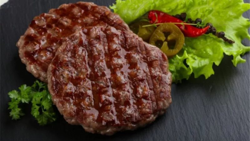 قبل العيد.. تجنبى طرق طهى اللحم غير الصحية بهذه الخطوات