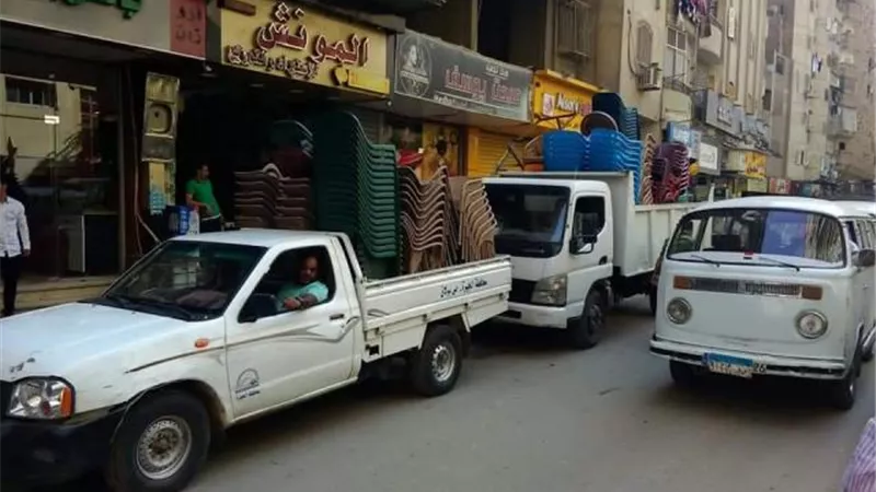 بالصور.. غلق وتشميع سنتر تعليمى وعدد 2 ورشة ورفع 358 حالة إشغال ببولاق الدكرور