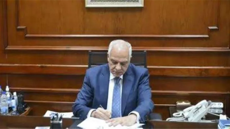 شاهد.. كيف هنأ محافظ الجيزة الرئيس السيسي بذكري المولد النبوي الشريف؟