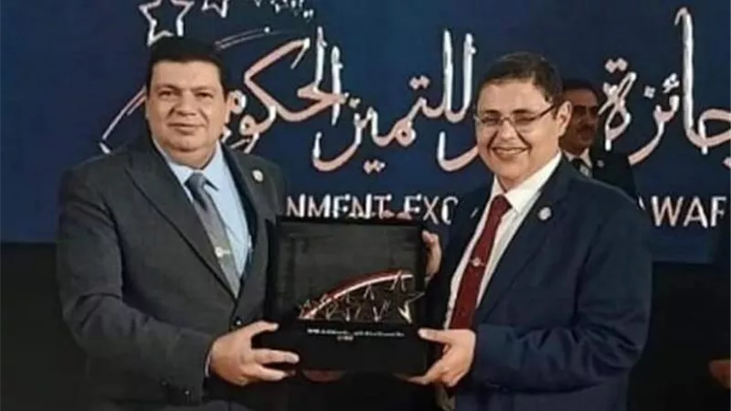 «المحطات النووية» تحصل على المركز الأول بجائزة التميز الحكومي لأحسن فريق عمل