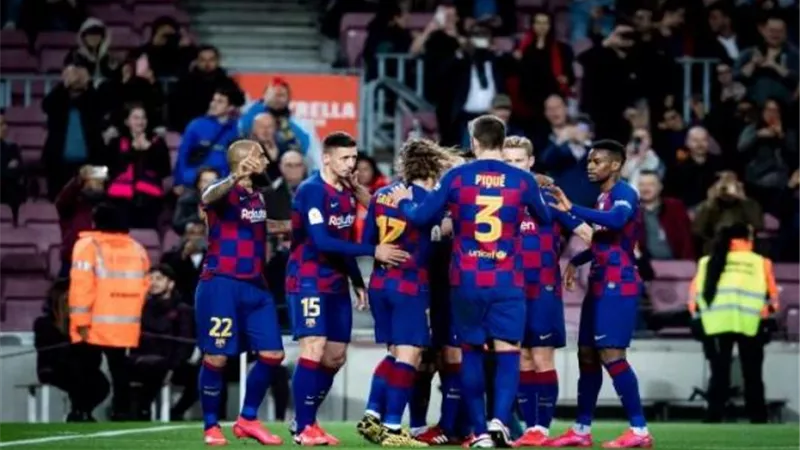 10 غيابات فى برشلونة قبل لقاء نابولى