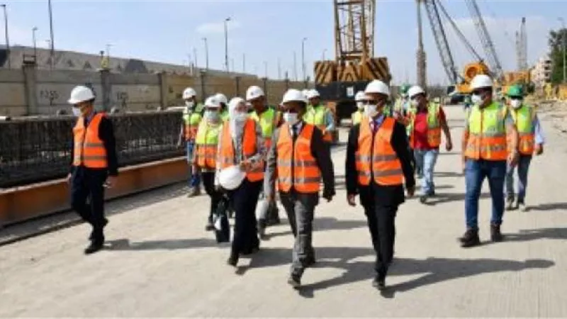 وزير النقل الموريتانى يتفقد محطات الخط الرابع لمترو الأنفاق