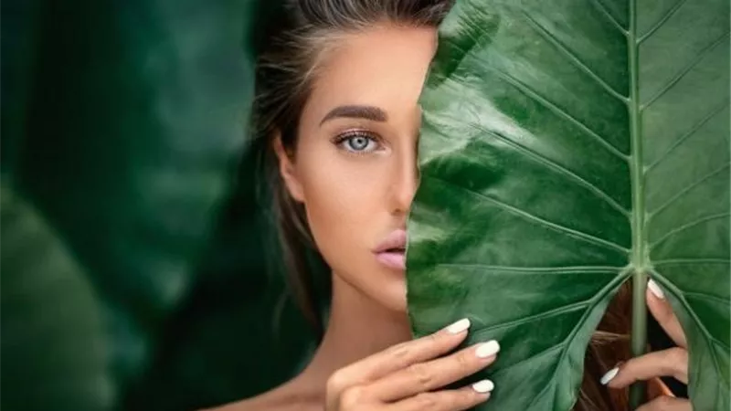 سفن آب.. الحل السحري للحصول على بشرة برونزية