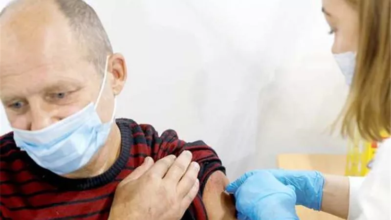 عاجل.. فرض إغلاق كامل بعد تفشي كورونا وظهور متحور خطير