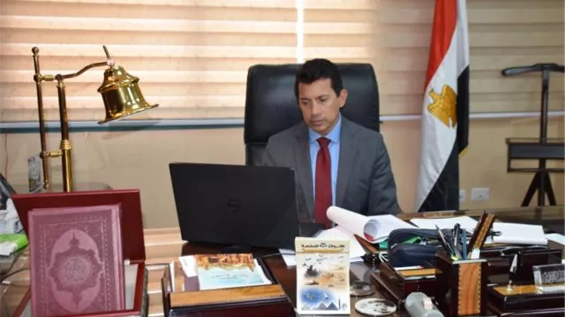 بالفيديو كونفرانس .. وزير الرياضة يلتقي رئيس المجلس الدولي للرياضات والألعاب التقليدية