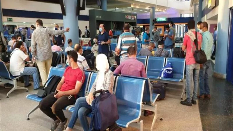 مطار مرسى علم يستقبل اليوم 4 آلاف سائح من جنسيات مختلفة