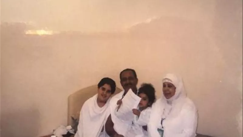 صور.. رجاء الجداوي وعائلتها يؤدون مناسك الحج