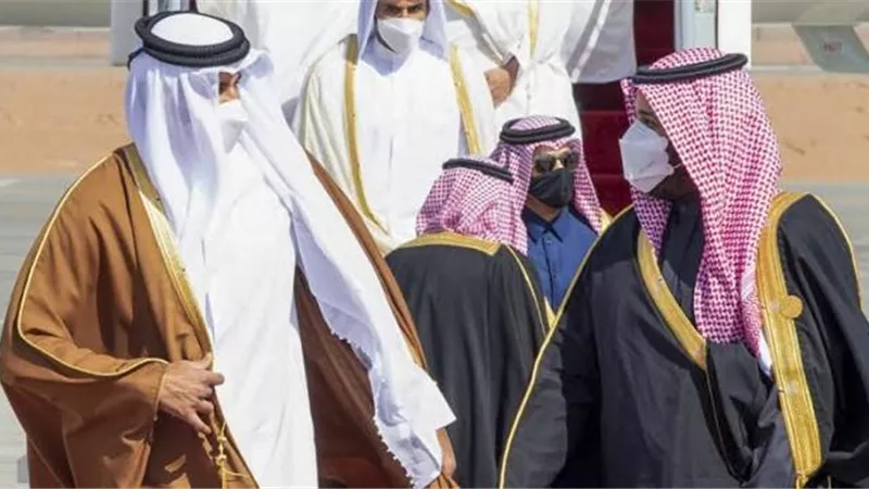 رسالة عاجلة من أمير قطر لـ ولي العهد السعودي