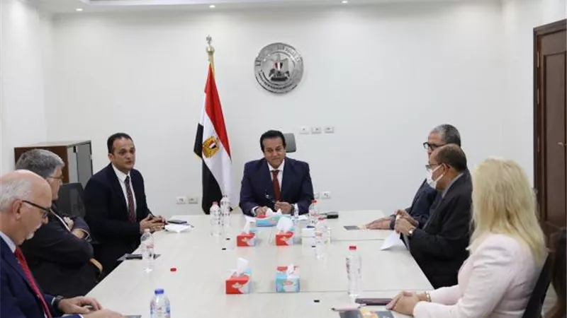 بالصور .. تفاصيل لقاء وزير التعليم العالي بوفد جامعة «رايرسون» الكندية