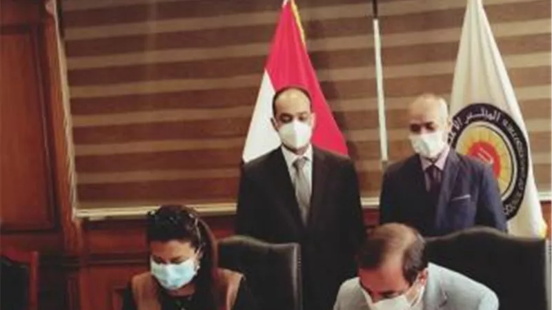 بالصور .. توقيع بروتوكول تعاون بين اللجنة الوطنية لليونسكو ومركز الخدمات الإلكترونية بالمجلس الأعلى للجامعات