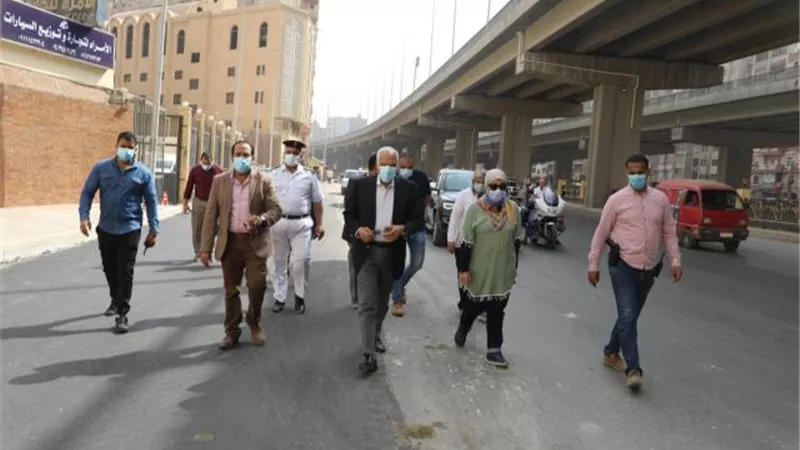 صور.. محافظ الجيزة يتفقد أعمال رصف توسعات طريق المريوطية