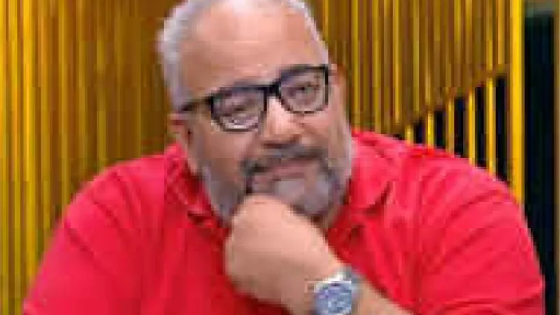 بيومى فؤاد يعتذر للخروج من ورطة الإعلان المسئ.. القصة كاملة