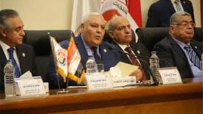 «الوطنية للانتخابات»: غلق باب تسجيل بيانات المصريين بالخارج للتصويت فى انتخابات الشيوخ