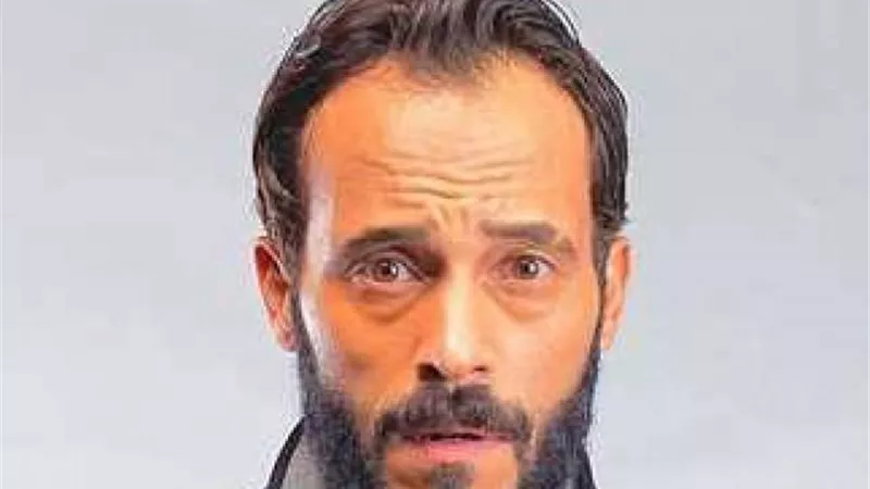 يوسف الشريف..حكايات عن فنان  أهان أهل الفن بتصريحات ”منع البوس” فانتقم منه الجمهور بالتنمر على زوجته