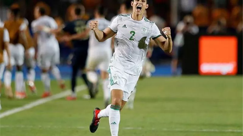 رسمياً.. ليفربول يفاوض نجم منتخب الجزائر