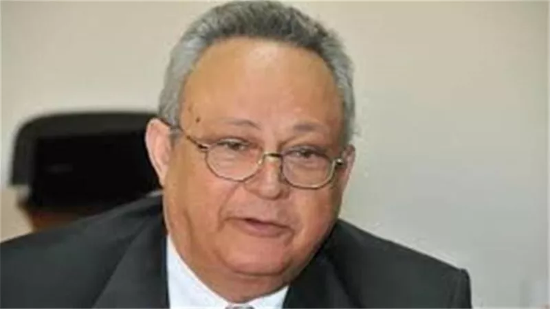 عميد كلية العلوم الإنسانية بجامعة بدر يفوز بجائزة سلطان بن على العويس الثقافية