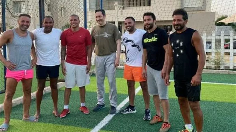 خاص لـ”الموجز”.. الصقر وحازم إمام وزيدان يشاركون علاء مبارك مباراة ترفيهية بالساحل