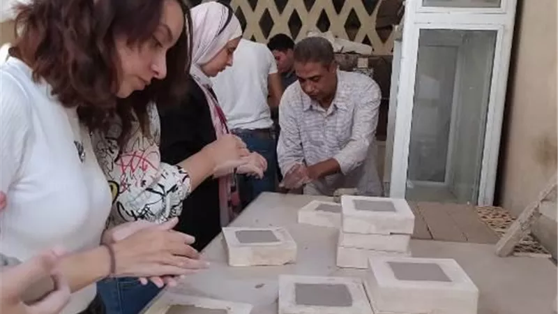 «الفنون التطبيقية » بجامعة بدر تنظم زيارة للطلاب فى مركز الحرف التقليدية.. صور