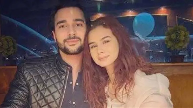 ناس كتير كانوا بيمثلوا.. تعليق صادم من منة عرفة بعد خبر عودتها لطليقها