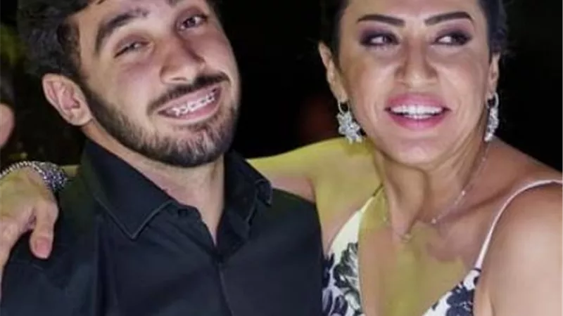 وفاء صادق تهنىء ابنها بعد نجاحه في الثانوية العامة
