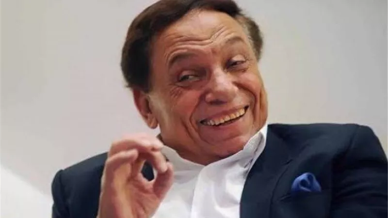 حقيقة تدهور الحالة الصحية للزعيم عادل إمام واعتزاله الفن
