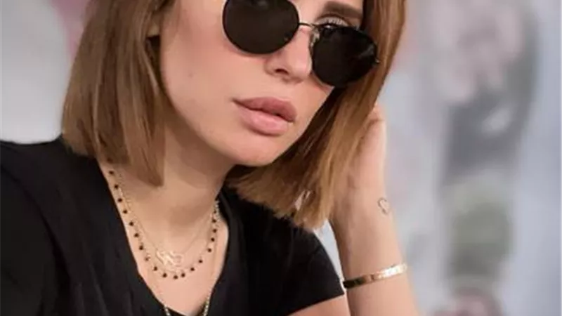 إيمان العاصى تجذب الأنظار فى أحدث ظهور